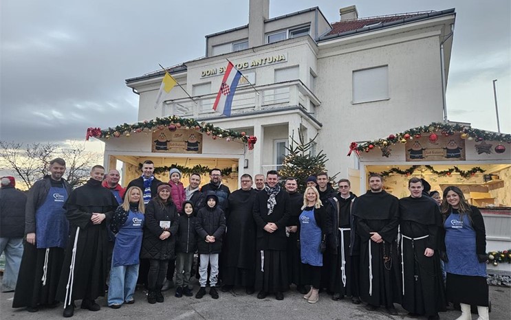 Božićni ručak za korisnike Pučke kuhinje na Svetom Duhu